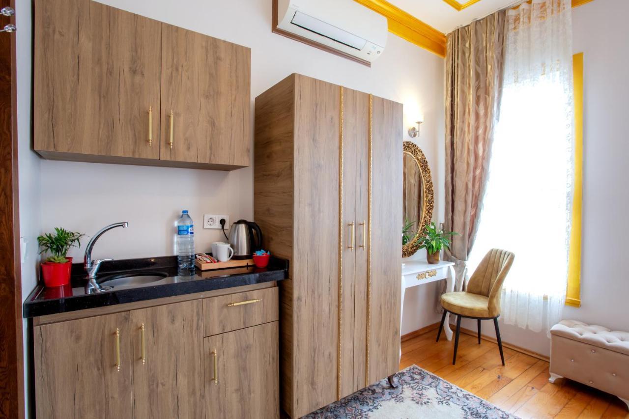 April Hotel Istanbulská provincie Exteriér fotografie