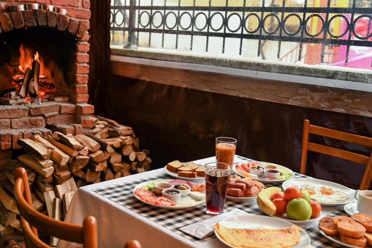 April Hotel Istanbulská provincie Exteriér fotografie