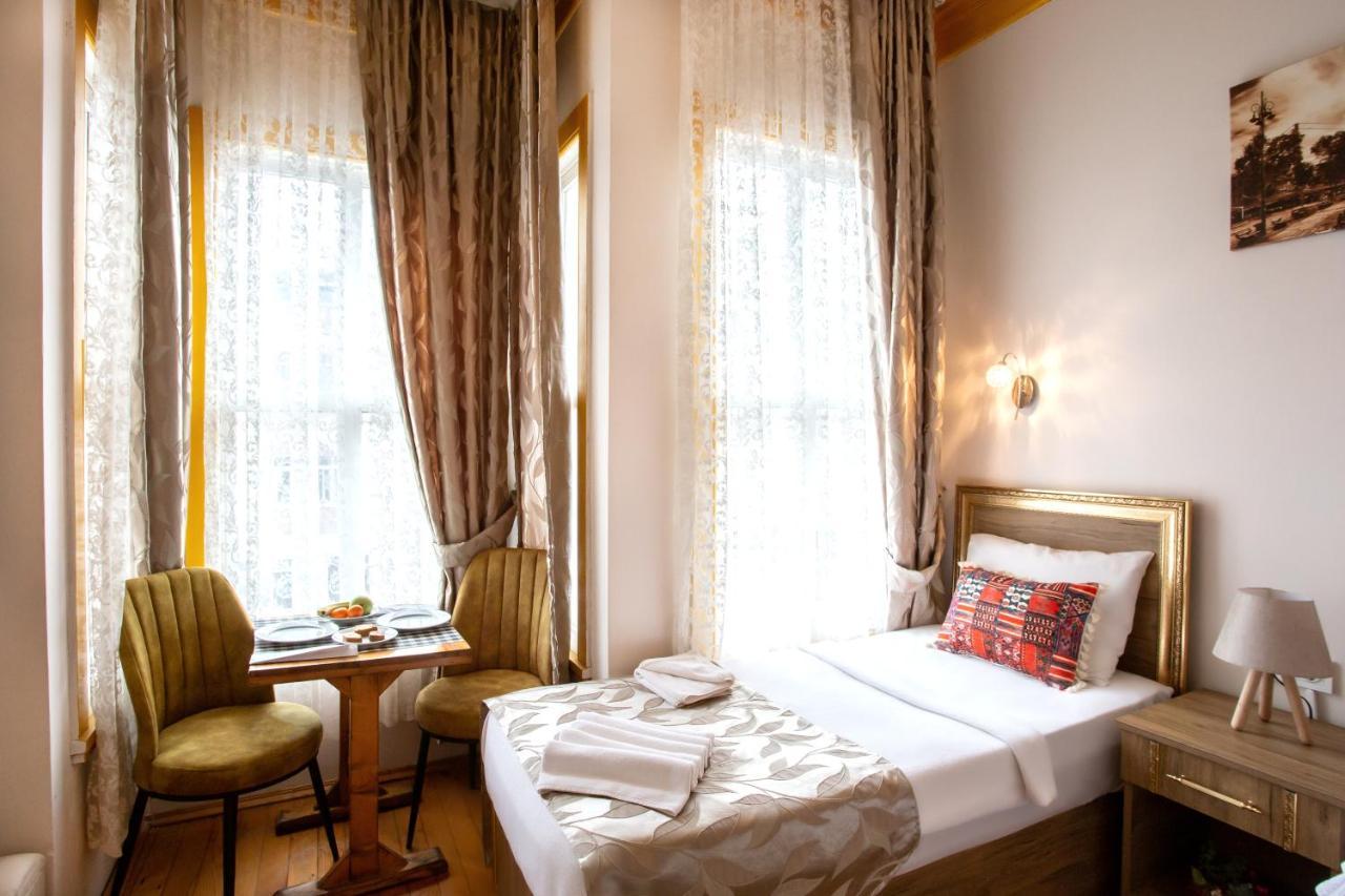 April Hotel Istanbulská provincie Exteriér fotografie